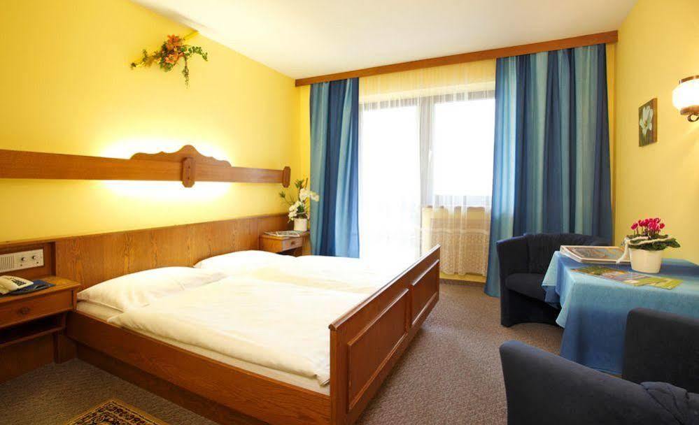 Hotel Boehmerwaldhof Улрихсберг Екстериор снимка